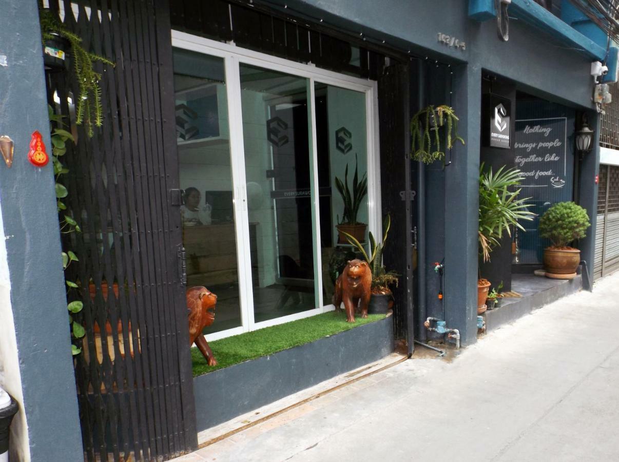 Every Surawong Bangkok Exteriör bild