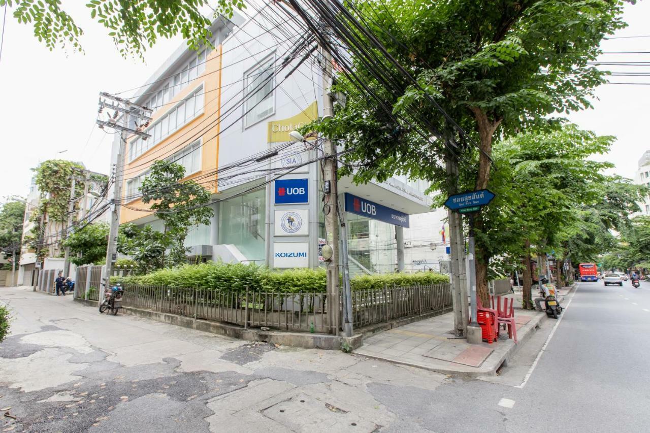 Every Surawong Bangkok Exteriör bild