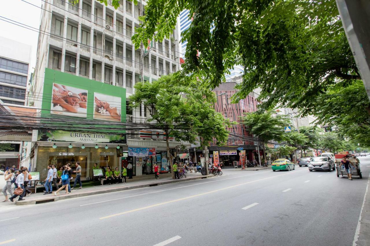 Every Surawong Bangkok Exteriör bild