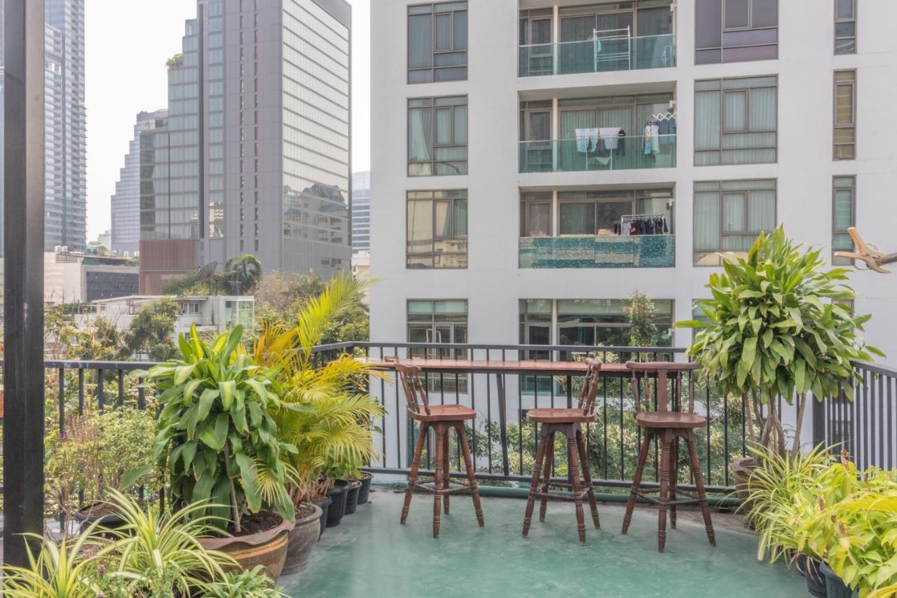 Every Surawong Bangkok Exteriör bild