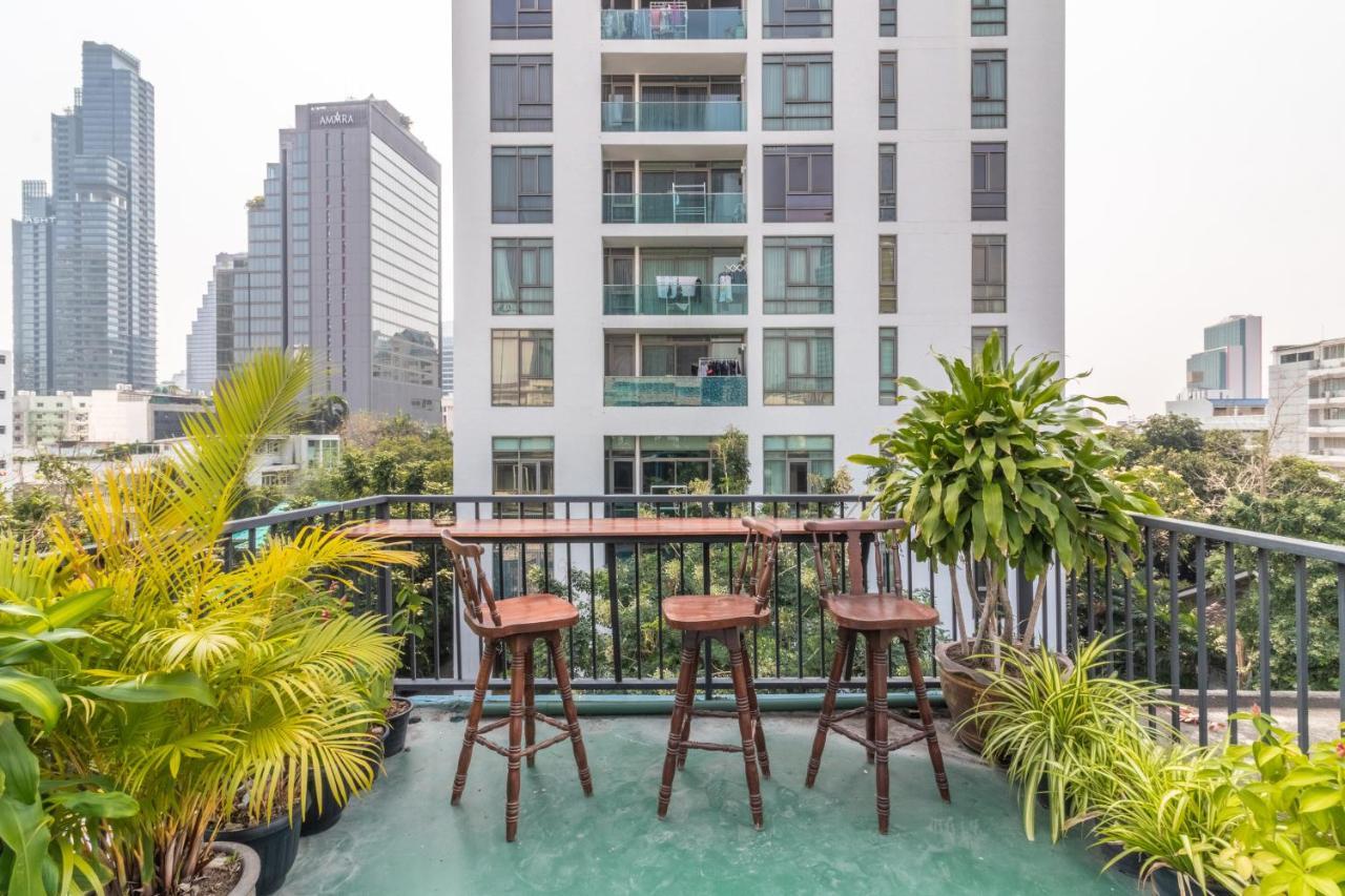 Every Surawong Bangkok Exteriör bild