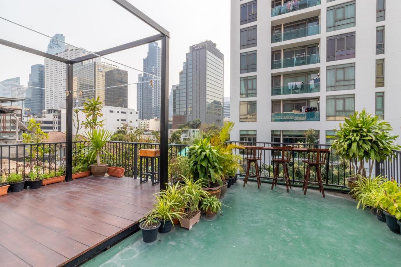 Every Surawong Bangkok Exteriör bild